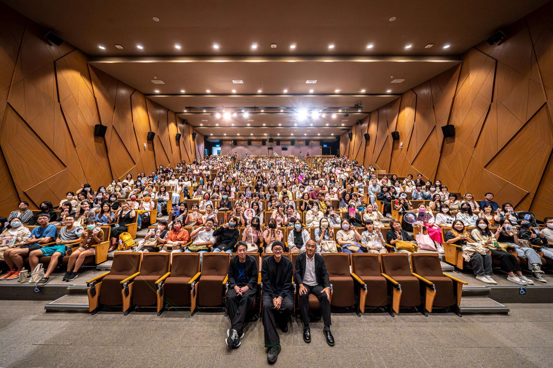 2023 KFF sets new box office record as 30,000 film buffs gather in ...
