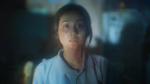 我們之間的藍幕-圖片